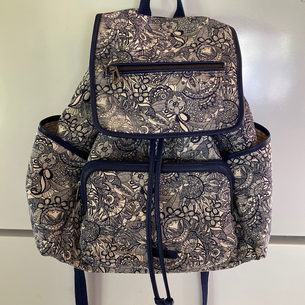Sakroots blue & white floral canvas backpack. And pencil case!
